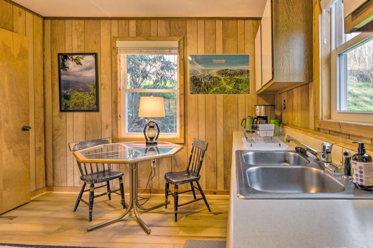 Peaceful Spruce Pine Cabin On 8 Acres With 2 Decks! Zewnętrze zdjęcie