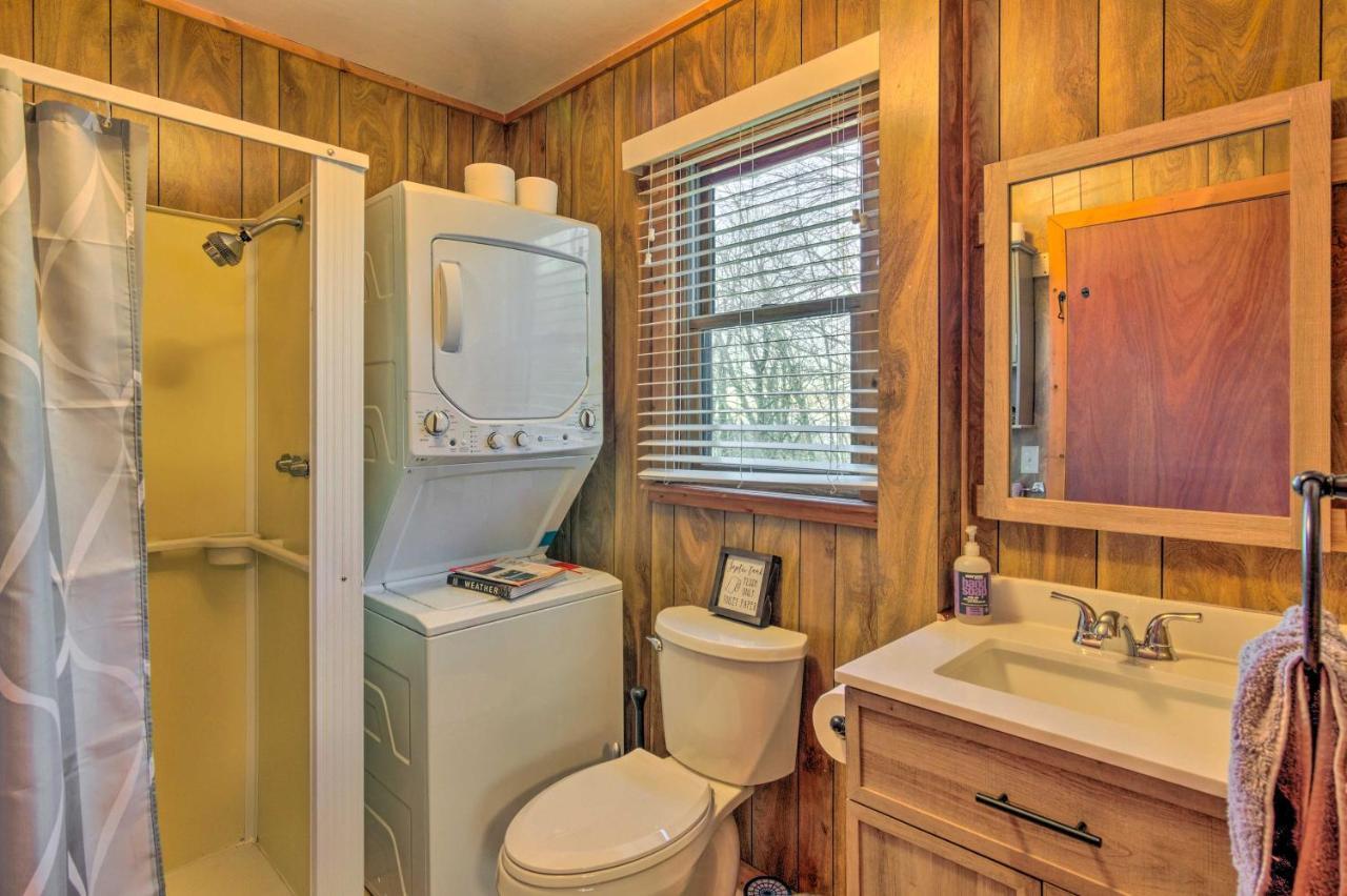 Peaceful Spruce Pine Cabin On 8 Acres With 2 Decks! Zewnętrze zdjęcie