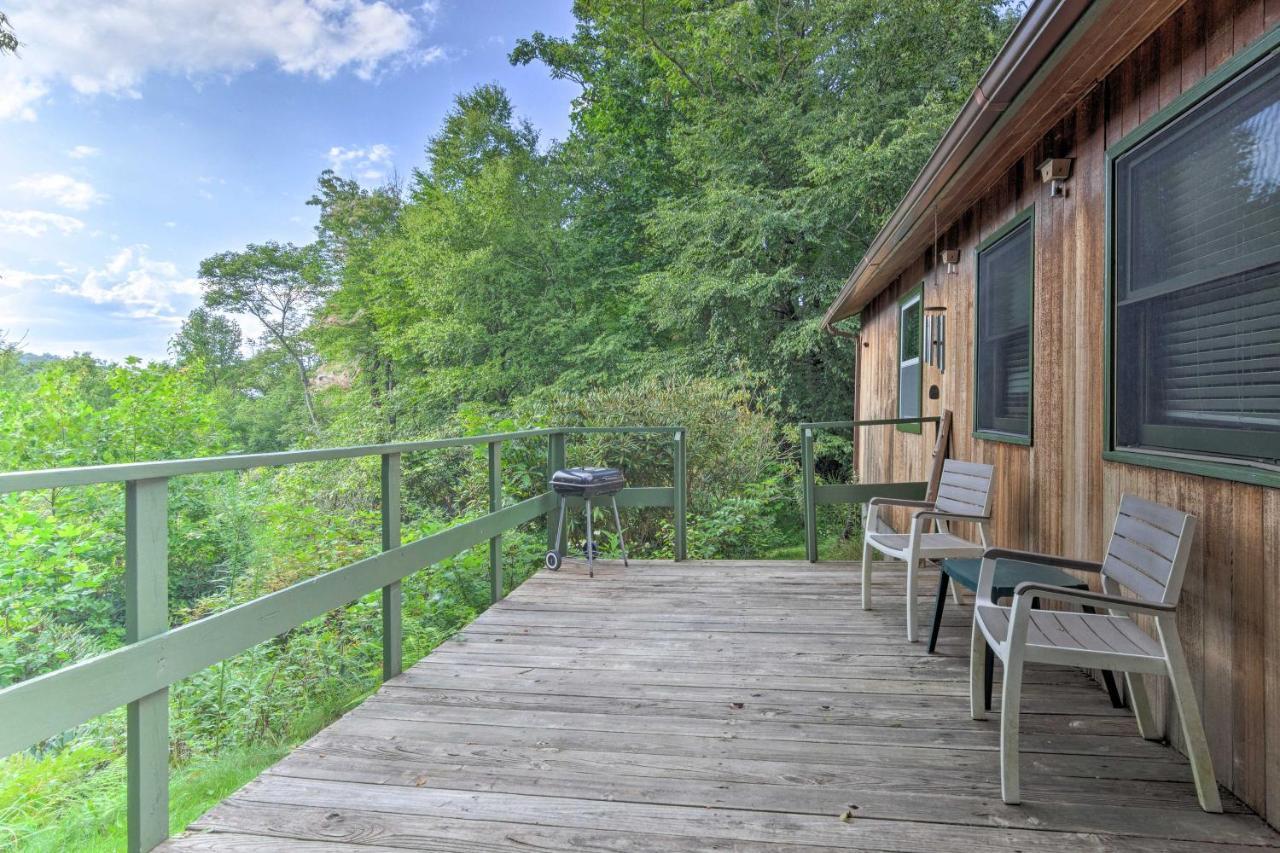 Peaceful Spruce Pine Cabin On 8 Acres With 2 Decks! Zewnętrze zdjęcie